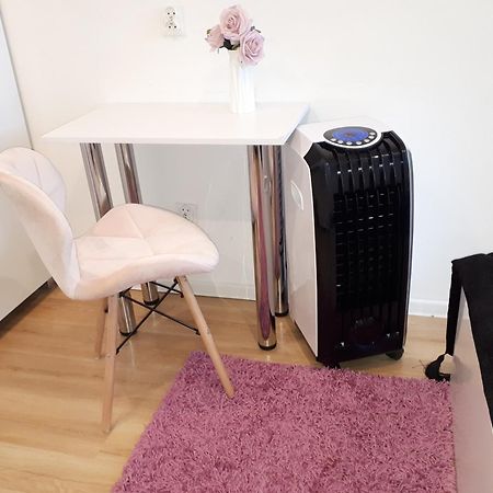 Apartamenty Centrum Panoramiczna Mala Dwojka Swan Labedz Promenada Klimatyzacja Lodowa Κίελτσε Εξωτερικό φωτογραφία
