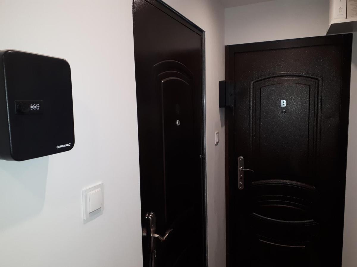 Apartamenty Centrum Panoramiczna Mala Dwojka Swan Labedz Promenada Klimatyzacja Lodowa Κίελτσε Εξωτερικό φωτογραφία