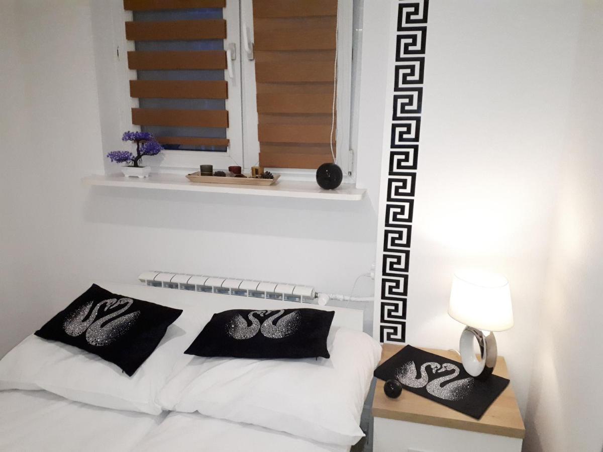 Apartamenty Centrum Panoramiczna Mala Dwojka Swan Labedz Promenada Klimatyzacja Lodowa Κίελτσε Εξωτερικό φωτογραφία