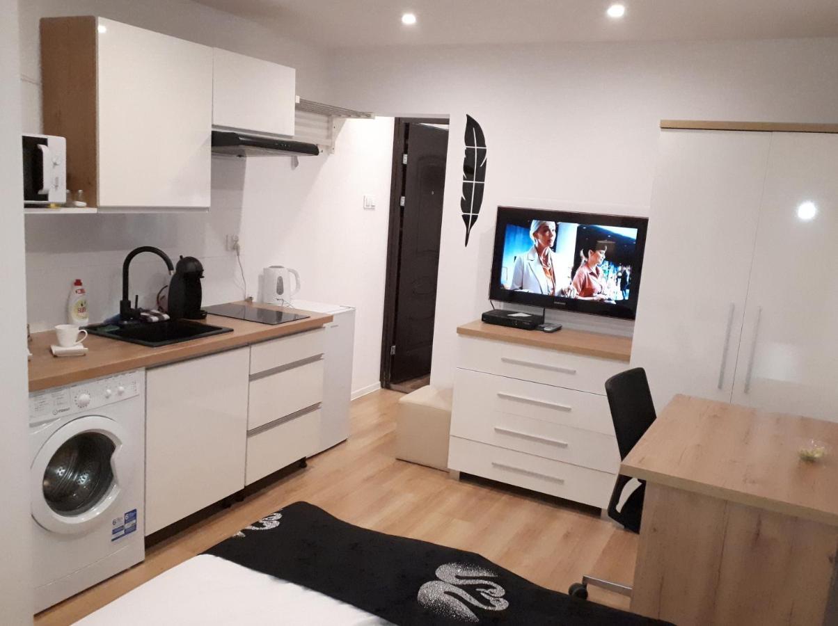 Apartamenty Centrum Panoramiczna Mala Dwojka Swan Labedz Promenada Klimatyzacja Lodowa Κίελτσε Εξωτερικό φωτογραφία